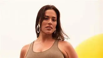 Image for Ashley Graham: Breaking Barriers and Redefining Beauty