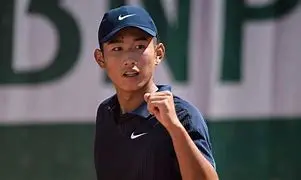 Image of Juncheng Shang: The Rising Star of Tennis